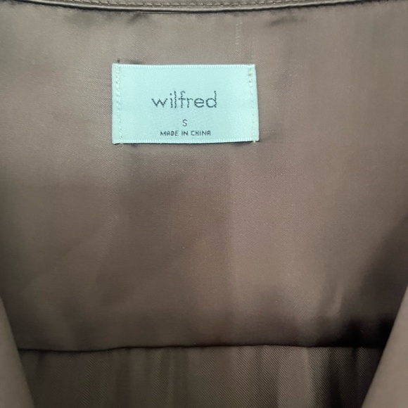 Aritzia Wilfred silk blouse - Picture 2 of 2